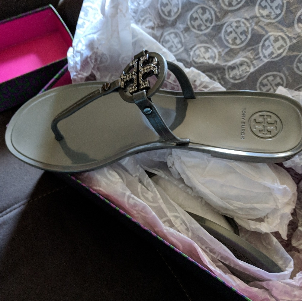 Never Worn Tory Burch Sandals
